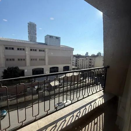 Apartment Bright Modern With Balcony *