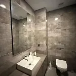 Bright Modern With Balcony *