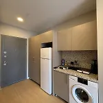 Bright Modern With Balcony *