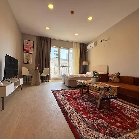 Bright Modern With Balcony *