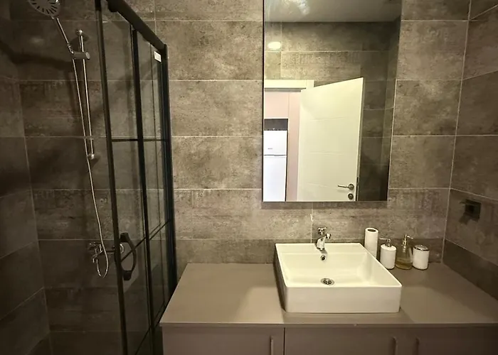 Apartment Bright Modern With Balcony *