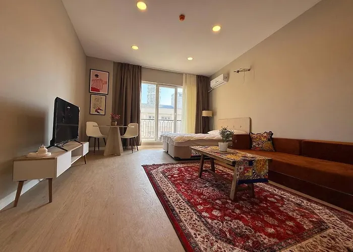 Bright Modern With Balcony *